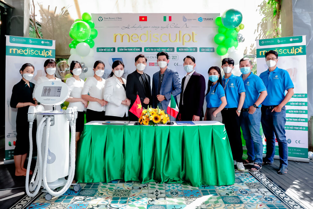 chuyen-giao-cong-nghe-MEDISCULPT-cua-hang-biotec-italia-cho-tam-beauty-clinic-4