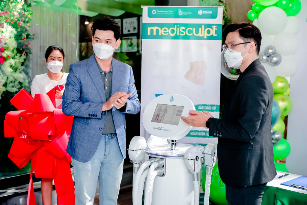 chuyen-giao-cong-nghe-MEDISCULPT-cua-hang-biotec-italia-cho-tam-beauty-clinic-3