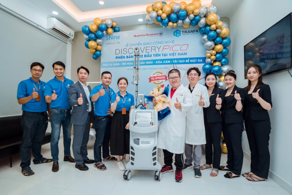khoi-dong-nam-nham-dan-bang-viec-chuyen-giao-sieu-pham-discovery-pico-cho-shine-clinic-2