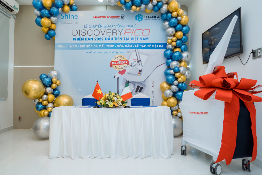 khoi-dong-nam-nham-dan-bang-viec-chuyen-giao-sieu-pham-discovery-pico-cho-shine-clinic-6