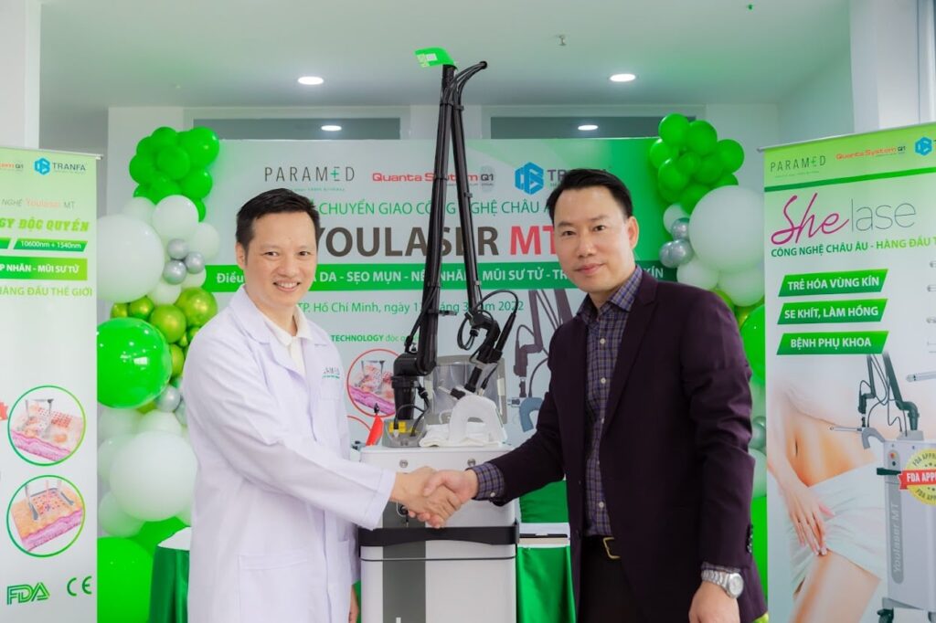chuyen-giao-cong-nghe-youlaser-mt-cho-phong-kham-paramed-2